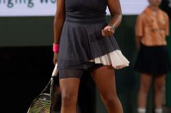 兰博竞技-大坂直美新星战术调整表现惊艳，塞尔维亚队未来可期！的简单介绍