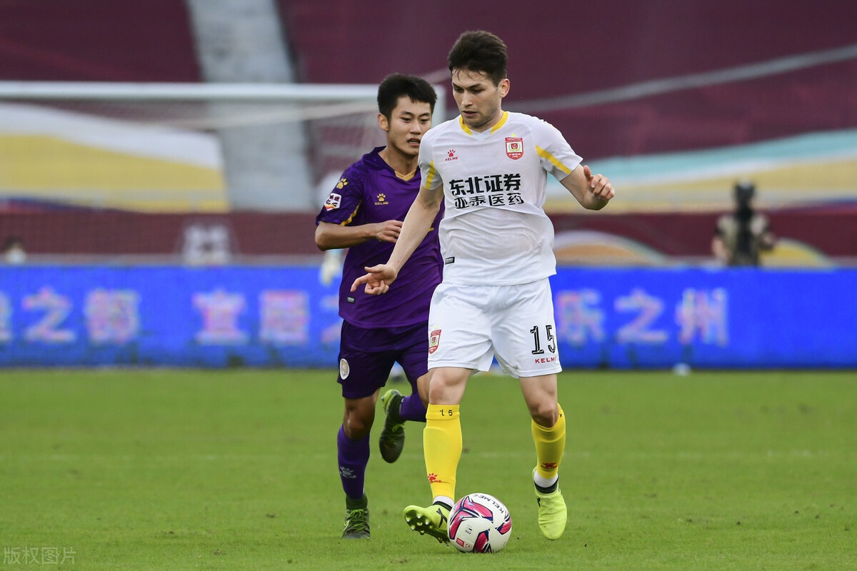 包含多特蒙德训练开放日，今晨止住颓势引欢呼，NBA常规赛在即，球探报告显示潜力的词条